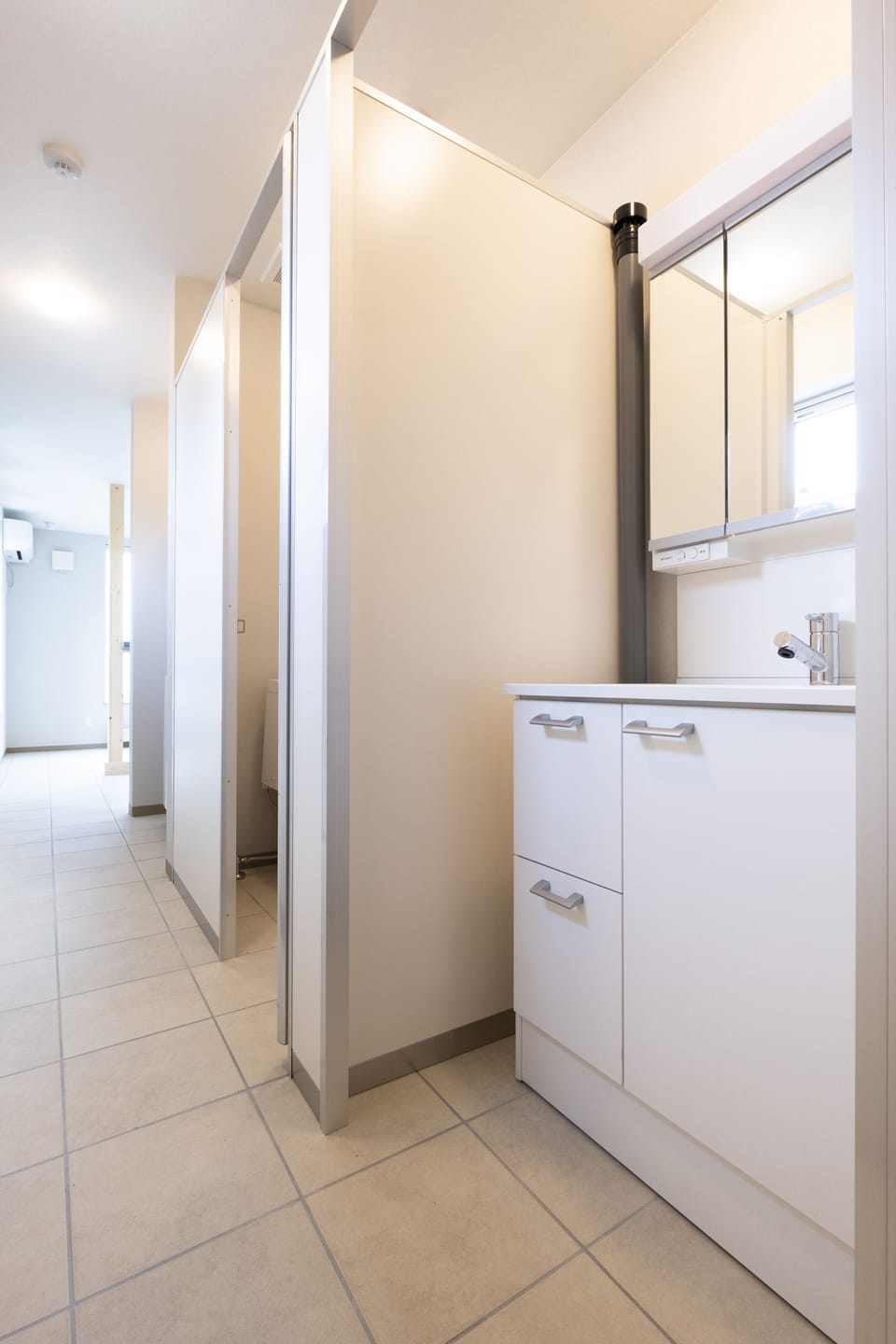 House, 5 Bedrooms, Mountain View | Bathroom sink