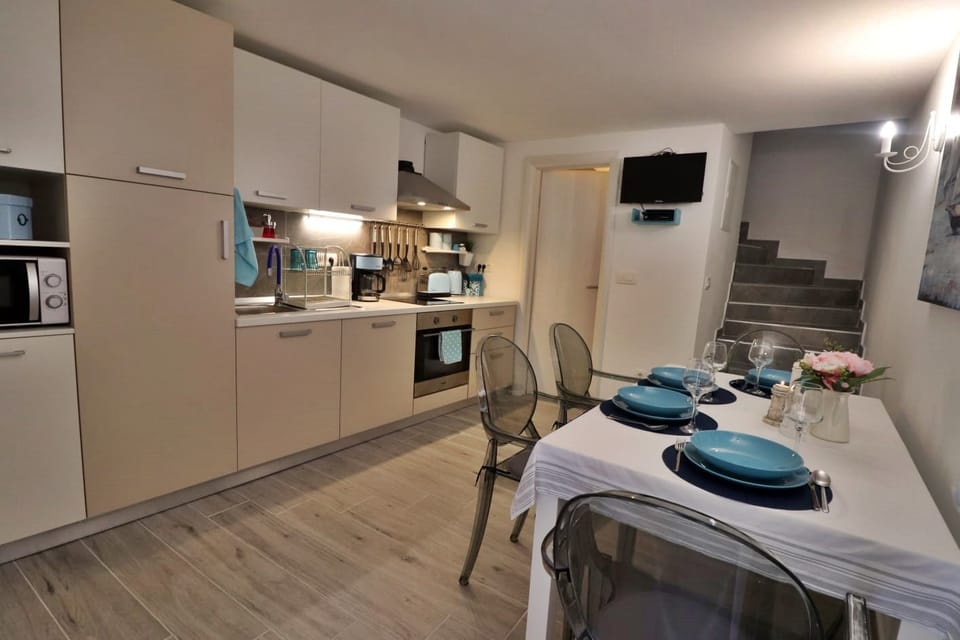 House | Private kitchen | Fridge, microwave, stovetop, espresso maker