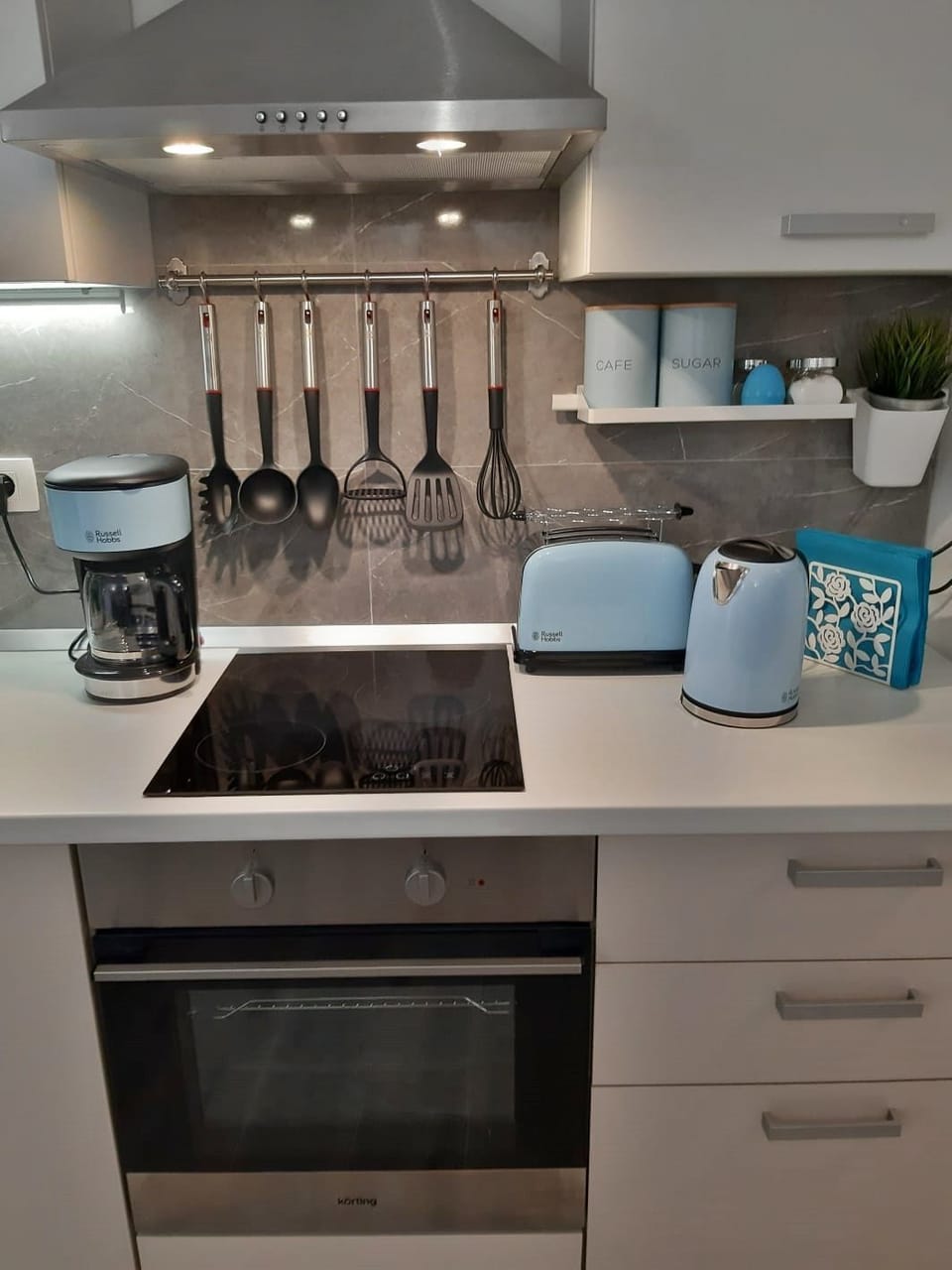 House | Private kitchen | Fridge, microwave, stovetop, espresso maker