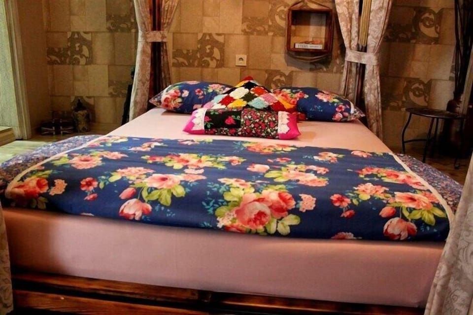 Standard Double Room, Balcony | Rollaway beds, free WiFi