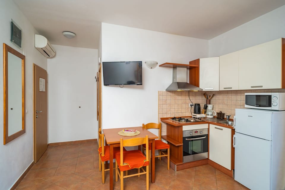 Kitchenette