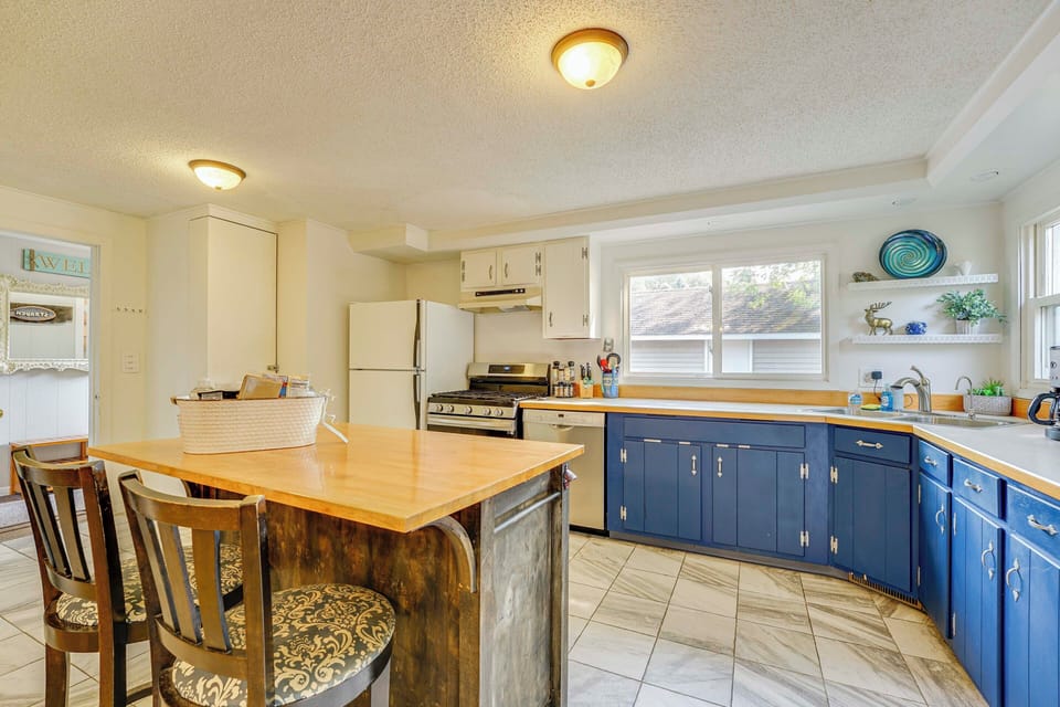 Kitchen | Blender | Coffee Maker | Toaster | Spices