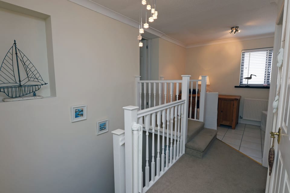 Large cottage, WiFi, parking