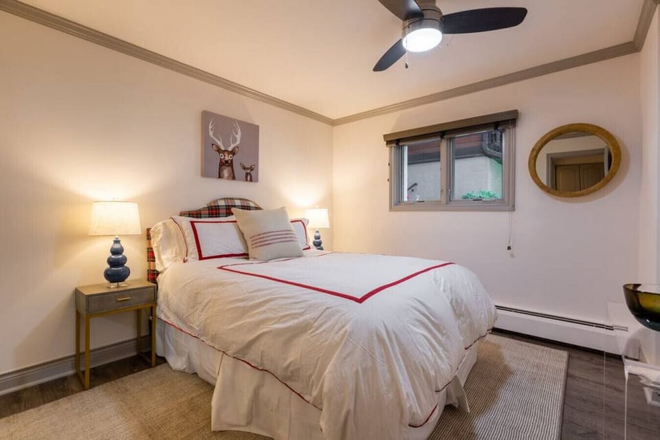 Sink into a comfortable Queen bed after a day exploring Vail Village and the mountains