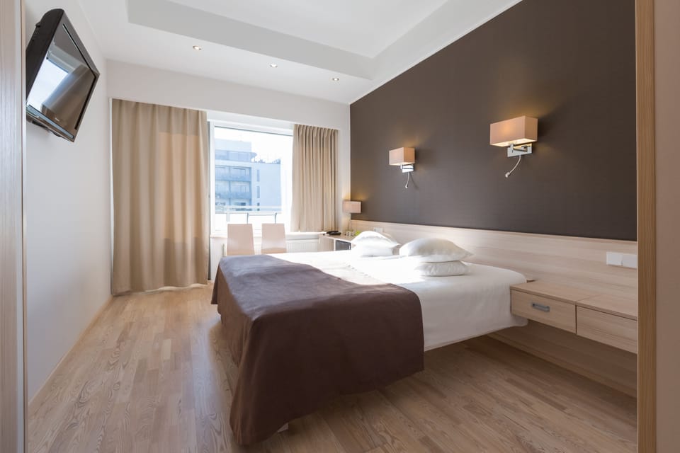 Standard Double Room, Balcony | Desk, iron/ironing board, free WiFi, bed sheets