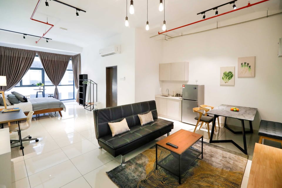 Studio (1) | Living room | Flat-screen TV, Netflix