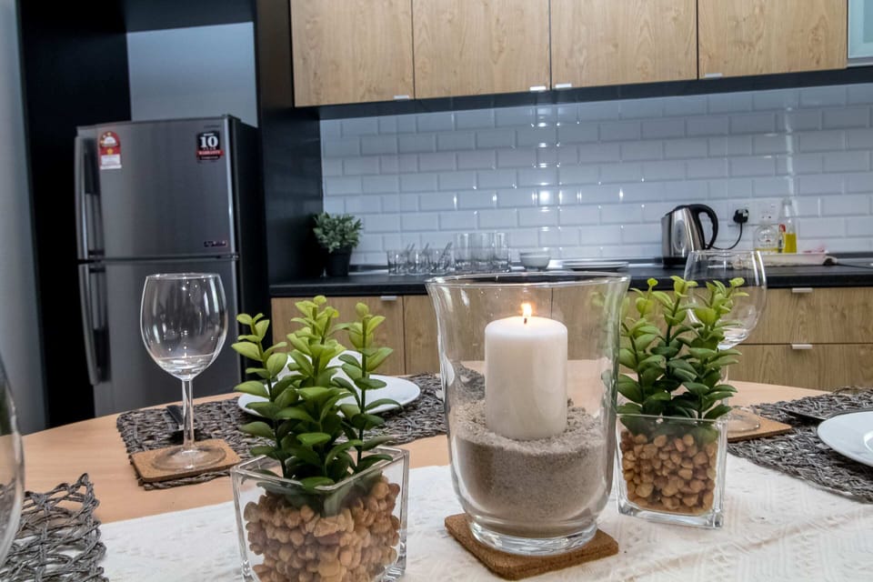 Comfort Apartment, 2 Bedrooms (3) | Private kitchen | Full-size fridge, electric kettle