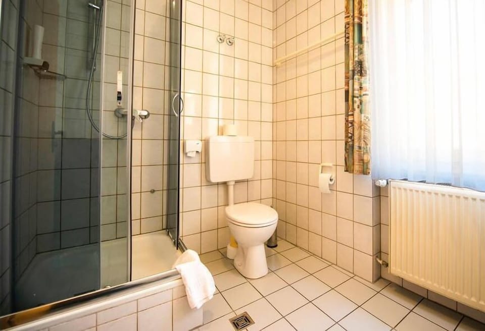 Free toiletries, towels