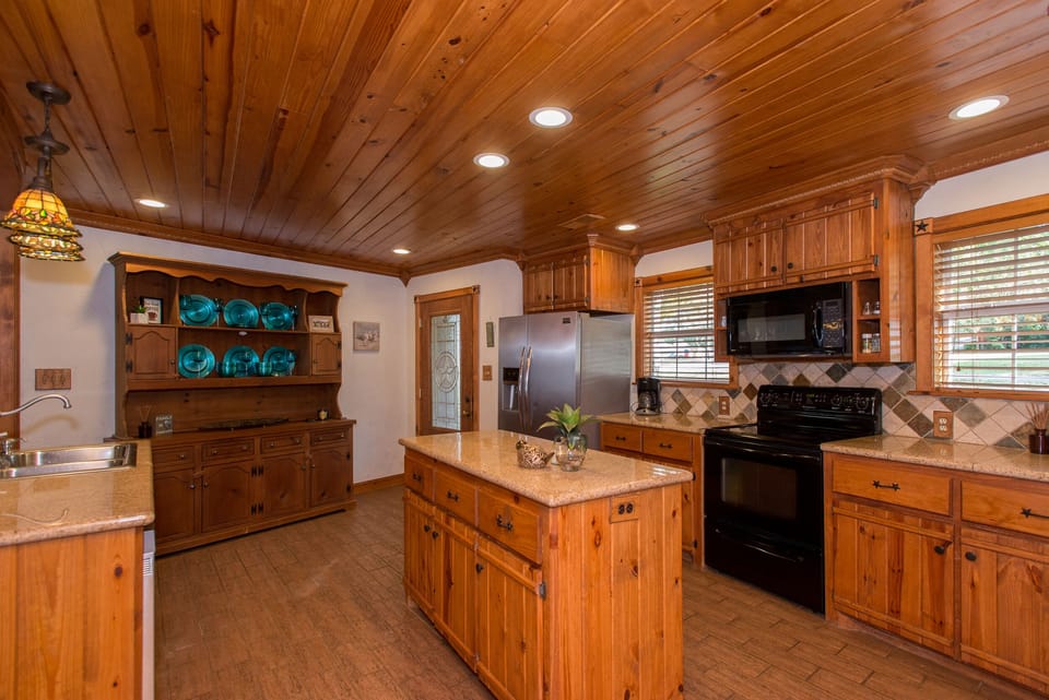 More views of the gorgeous kitchen. You will enjoy spending time here!