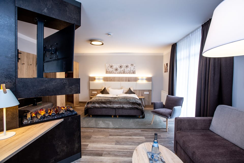 Comfort Double Room | Desk, cribs (surcharge), WiFi (free), bed sheets