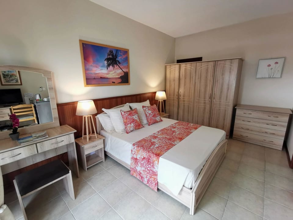 Standard Double Room, Non Smoking, Refrigerator | In-room safe, desk, blackout drapes, cribs (surcharge)