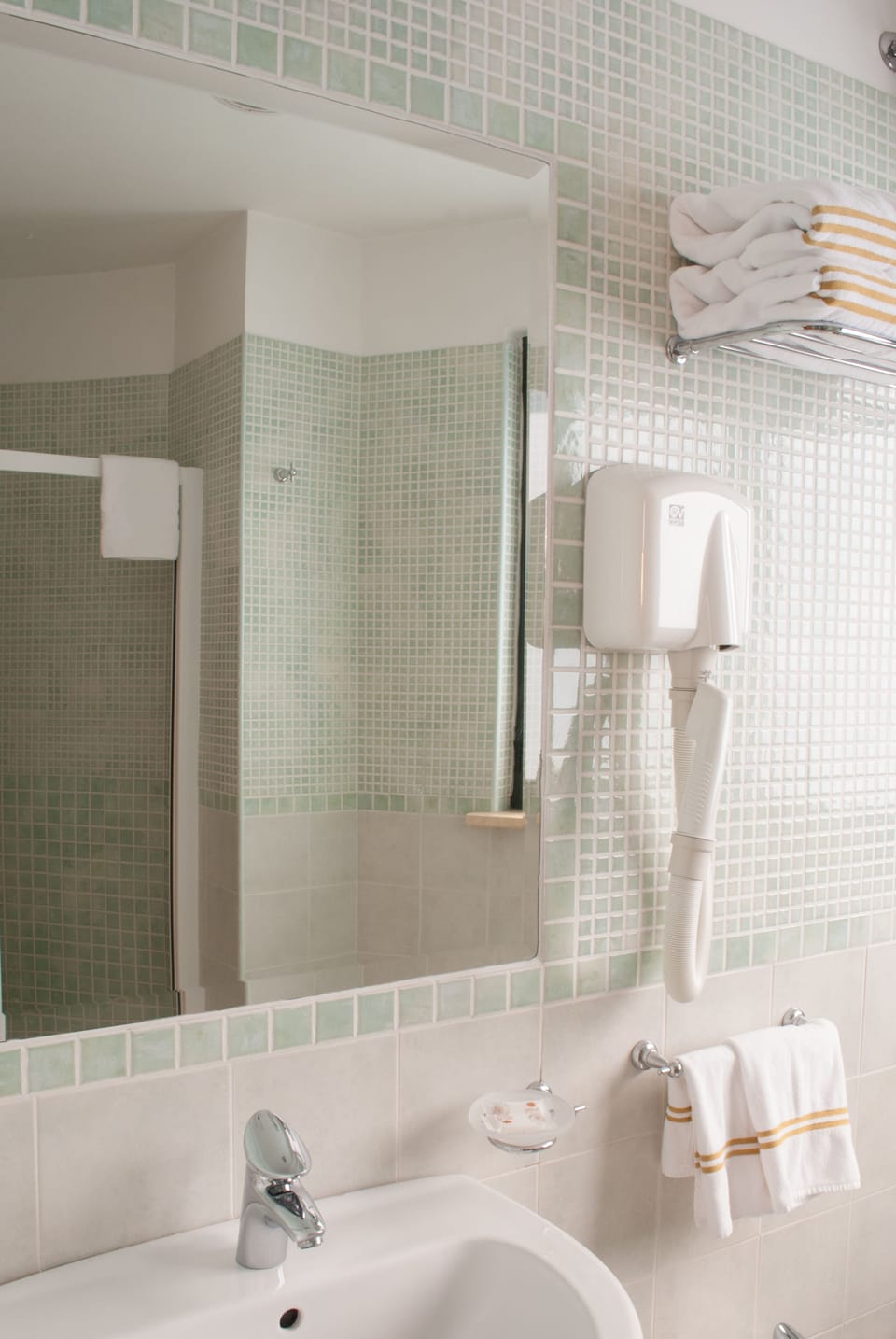 Shower, rainfall showerhead, hair dryer, slippers