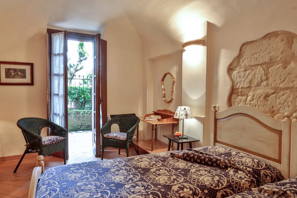 Double Room Single Use | 1 bedroom, Egyptian cotton sheets, down comforters, in-room safe