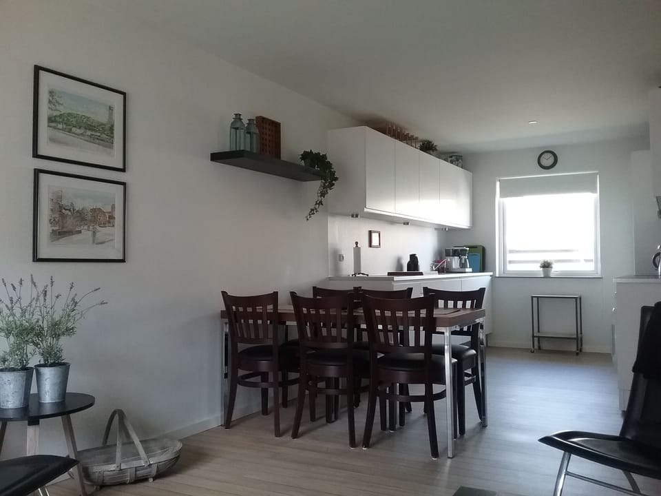Apartment | Living area | Flat-screen TV