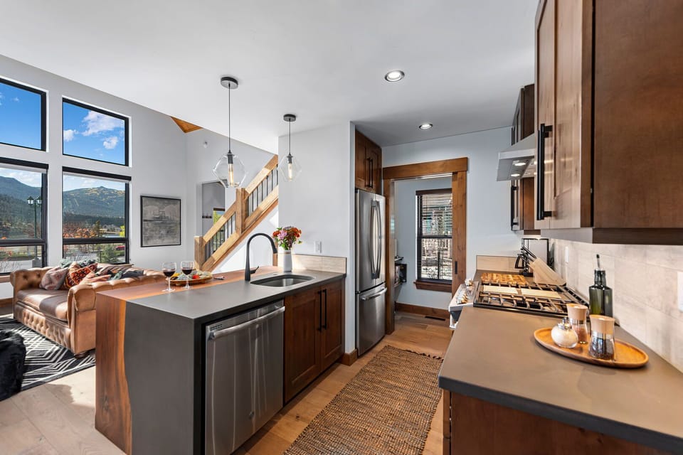 Fully equipped kitchen