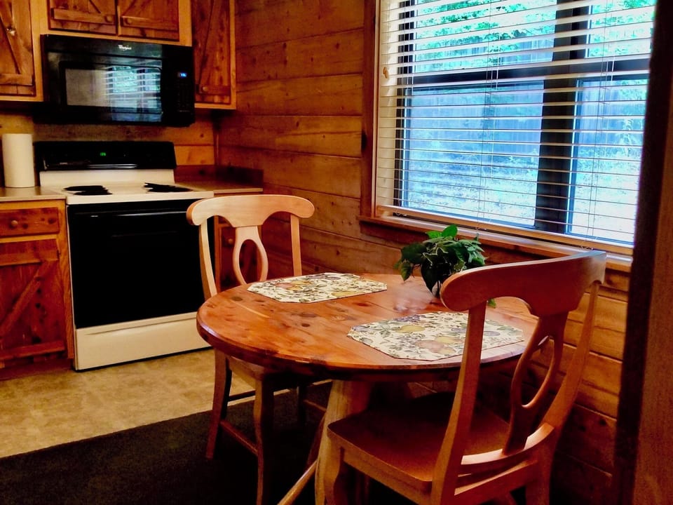 Dining/Kitchen