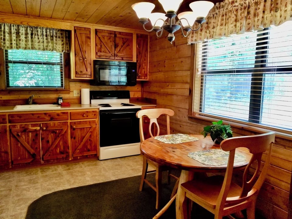 Dining/Kitchen