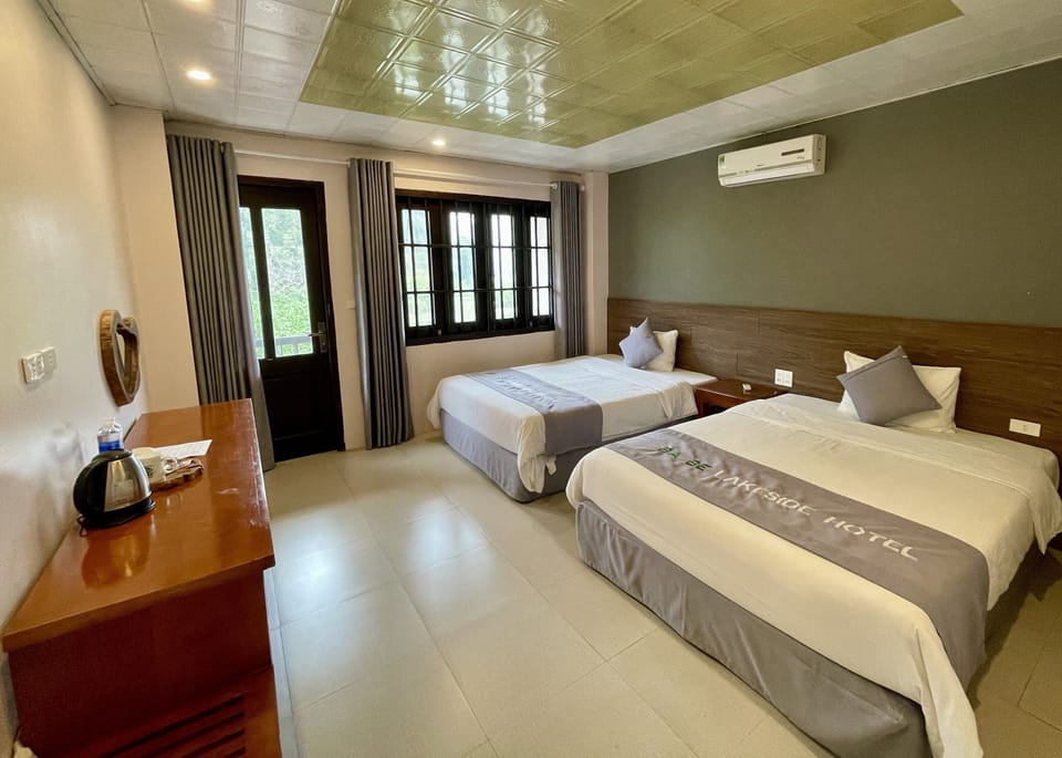 Superior Room, Balcony, Lake View | 1 bedroom, in-room safe, desk, WiFi (free)