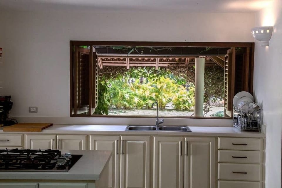 Villa, 5 Bedrooms (4.5 Bathrooms) | Private kitchen | Full-size fridge, microwave, oven, stovetop