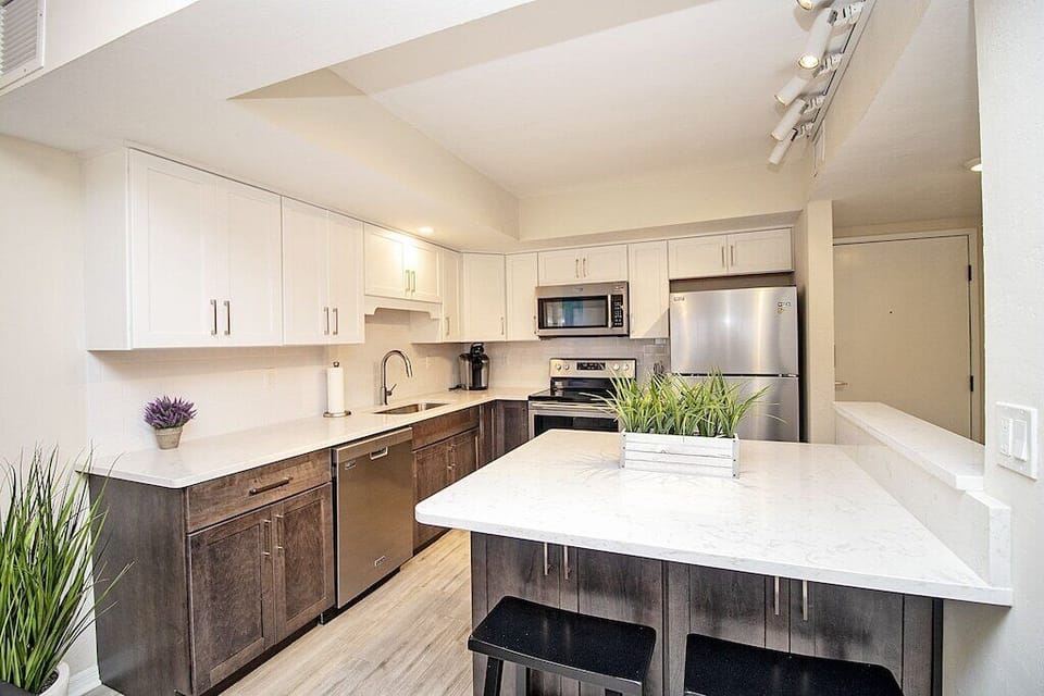 Kitchen has everything you need
