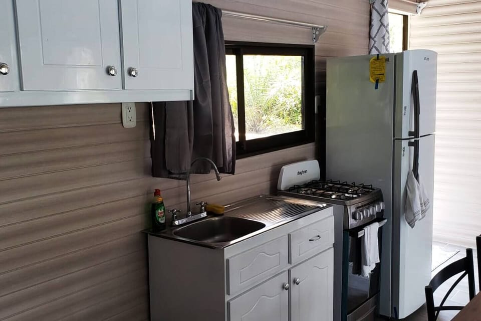 Complete Kitchen set with cabinet