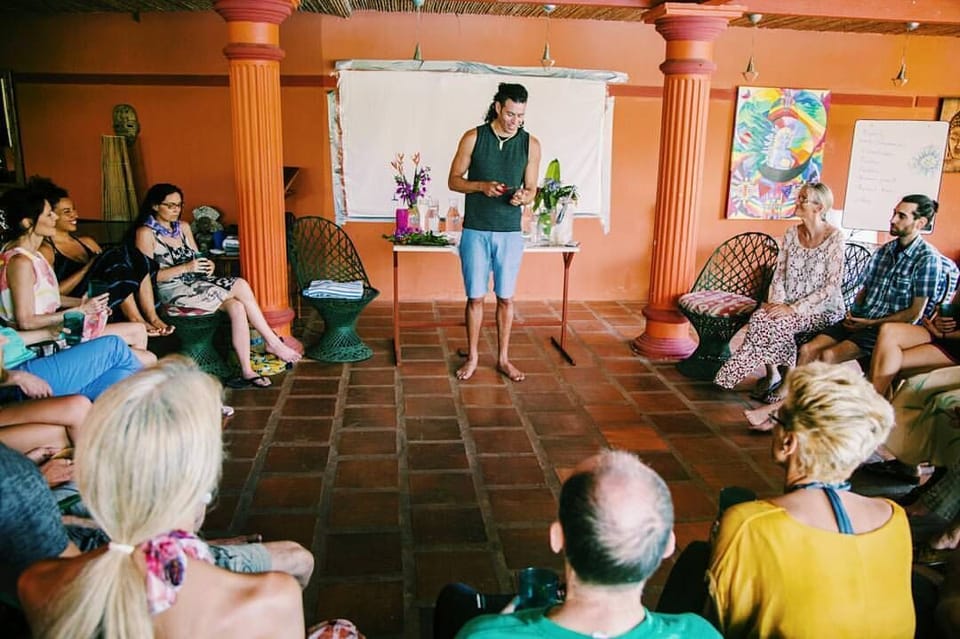 Workshop lecture in the Bungalow space