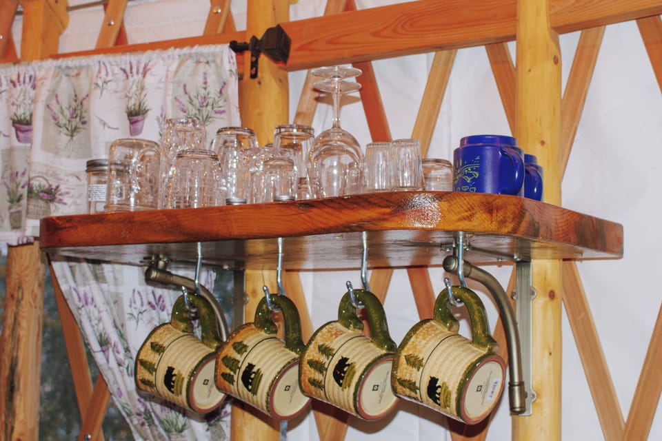 Kitchen amenities 