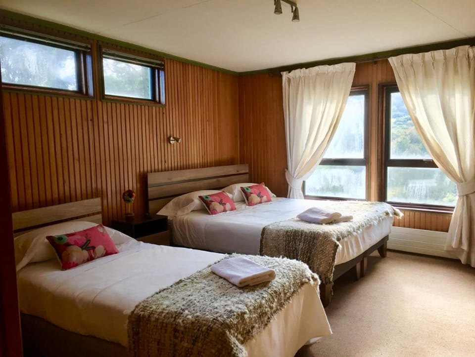 Superior Triple Room, Multiple Beds | Free WiFi, bed sheets