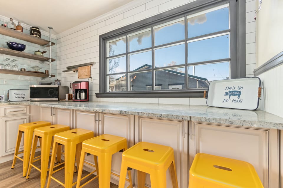 Breakfast Bar