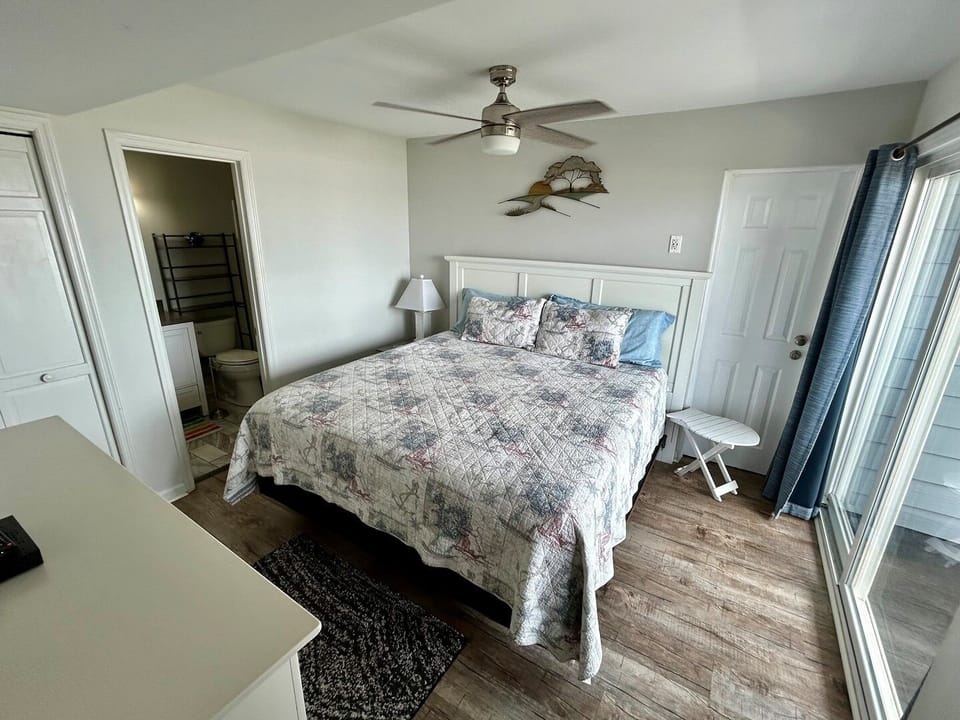Condo, 2 Bedrooms | 2 bedrooms, iron/ironing board, WiFi (free)