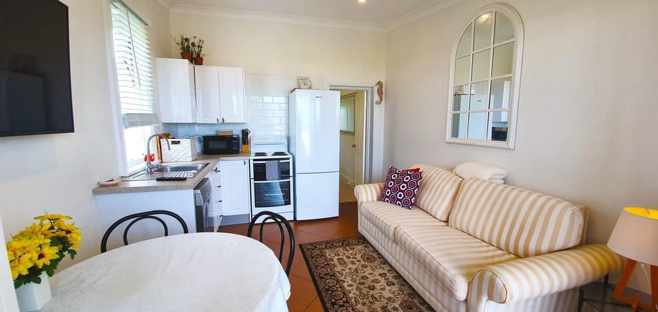 Apartment 5 - The Coachhouse (171)
