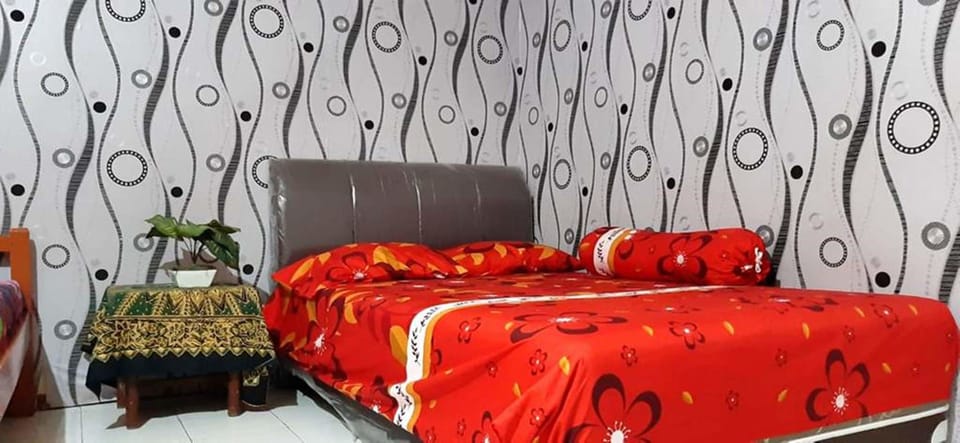 Deluxe Room | Desk, free WiFi