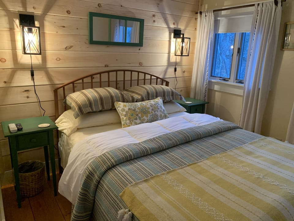 Standard Double Room, Ensuite (Room 3) | Premium bedding, memory foam beds, free WiFi, bed sheets