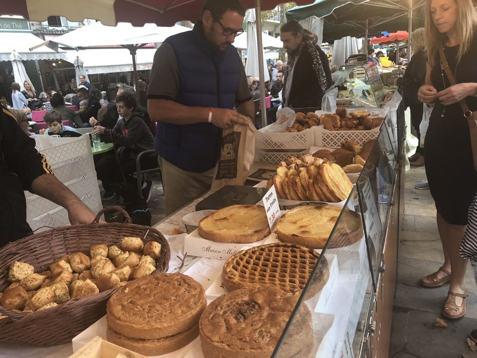 Delicious cakes at the market..