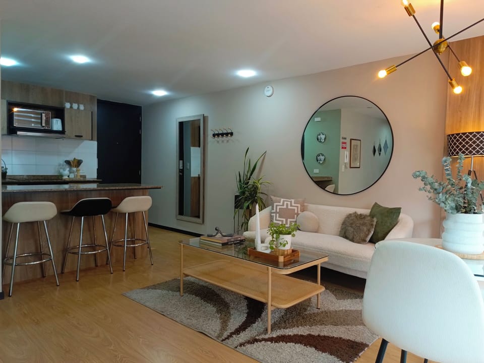 Sala de Estar + Entretenimiento + Comedor + Cocina 