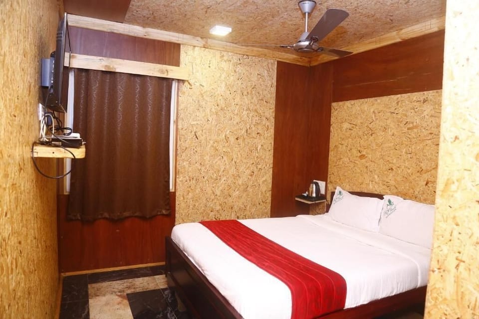 Soundproofing, rollaway beds, free WiFi