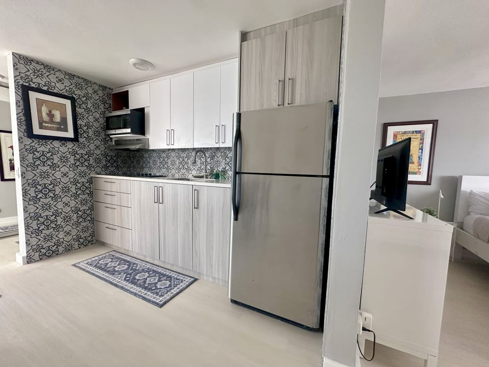 Fully remodeled kitchen with everything you need