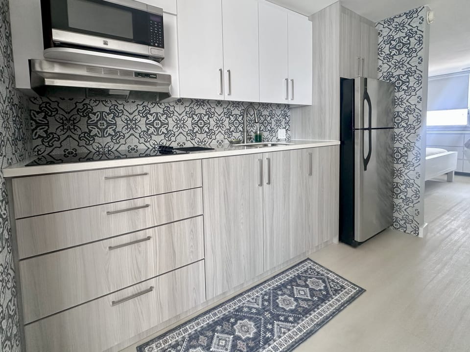 Fully remodeled kitchen with everything you need