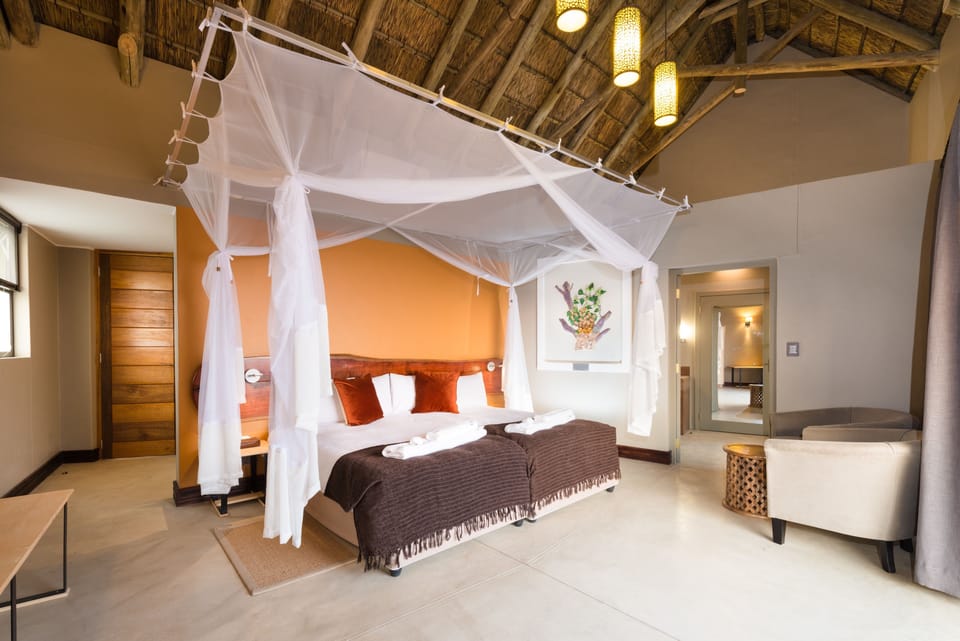 Luxury Room | In-room safe, blackout drapes, cribs (free), bed sheets