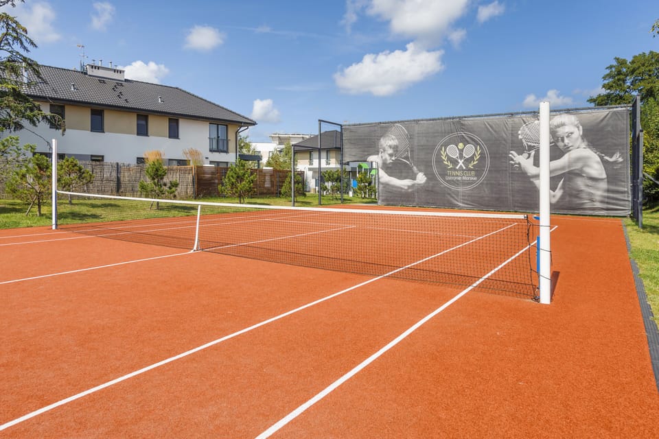 Tennis court