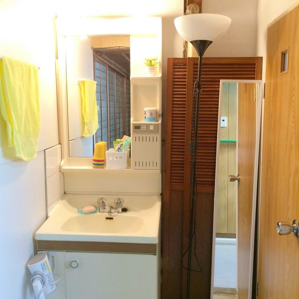 Osaka 2 story-house, Namba 10mins by bus