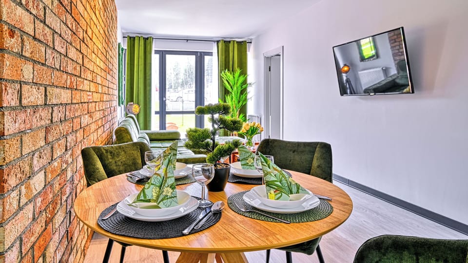 Apartment (2) | Living area | Flat-screen TV