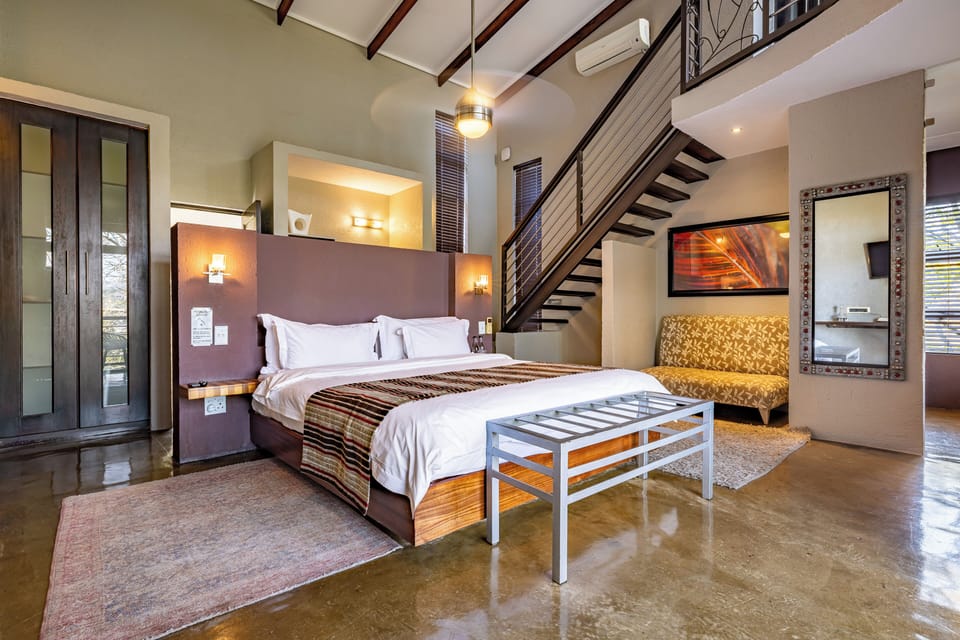 Executive Family (2) | Premium bedding, minibar, in-room safe, desk