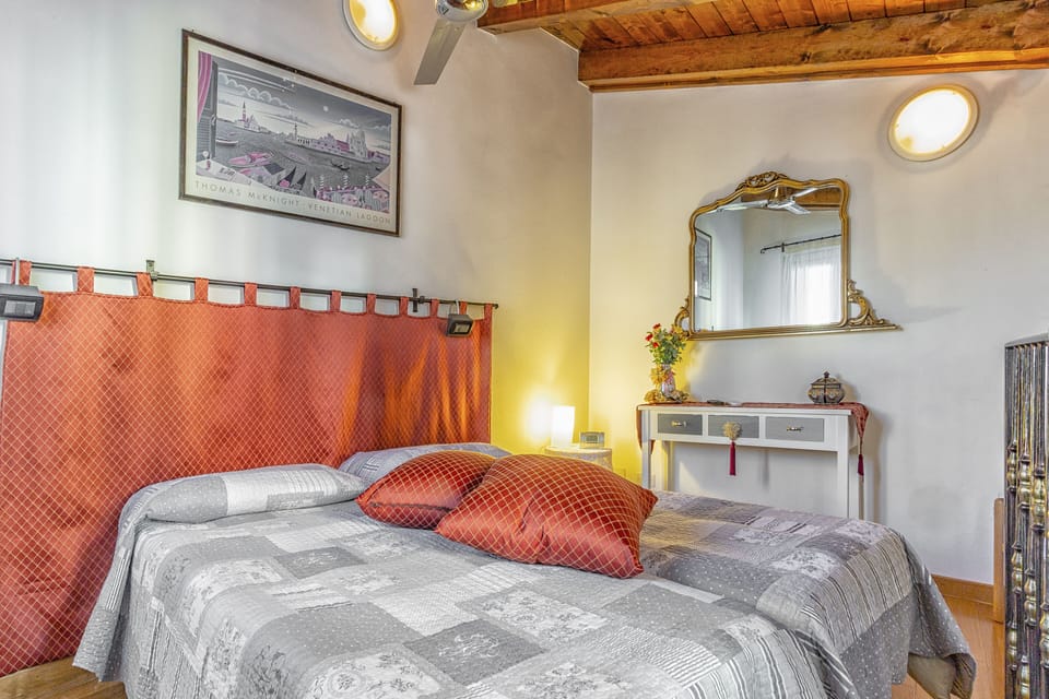Apartment, 2 Bedrooms | 2 bedrooms, free WiFi, bed sheets