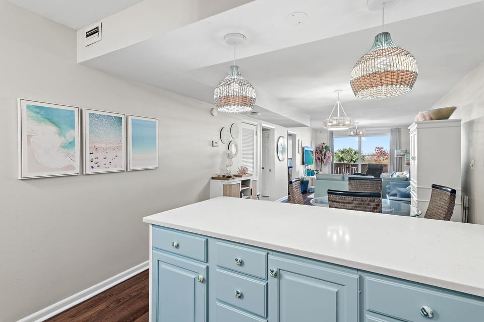 Kitchen Bar Area