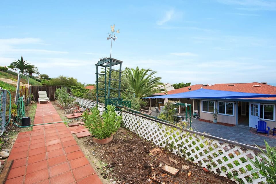 Outdoor walkway