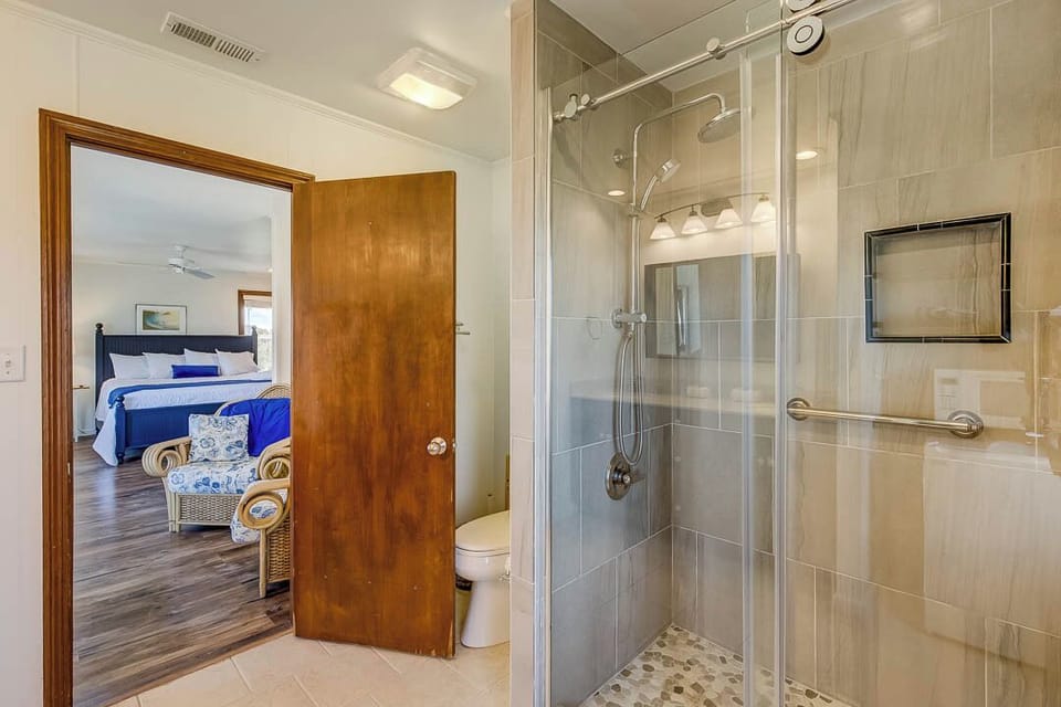 Top-Level King Master Bathroom