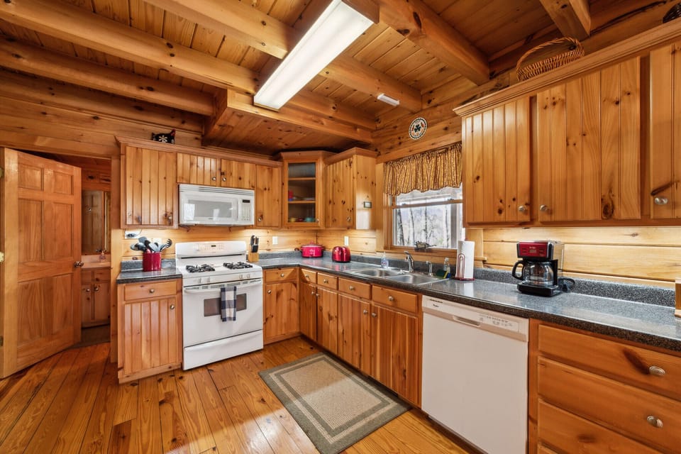 Well equipped kitchen for your cooking needs