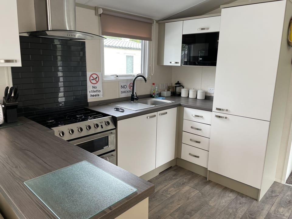 Kitchen area