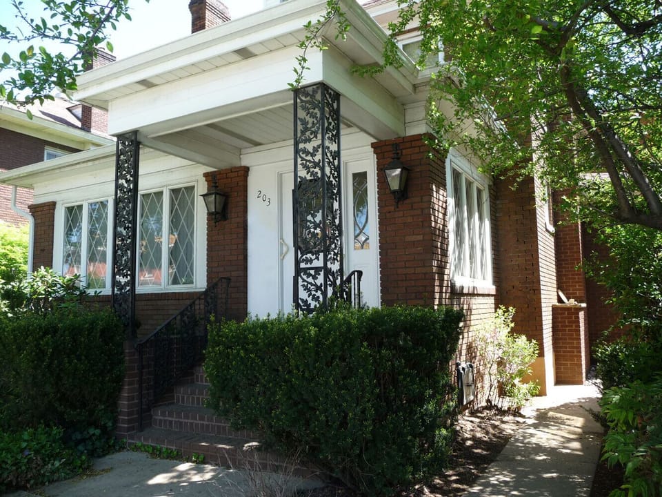Entrance to Second Street Suite